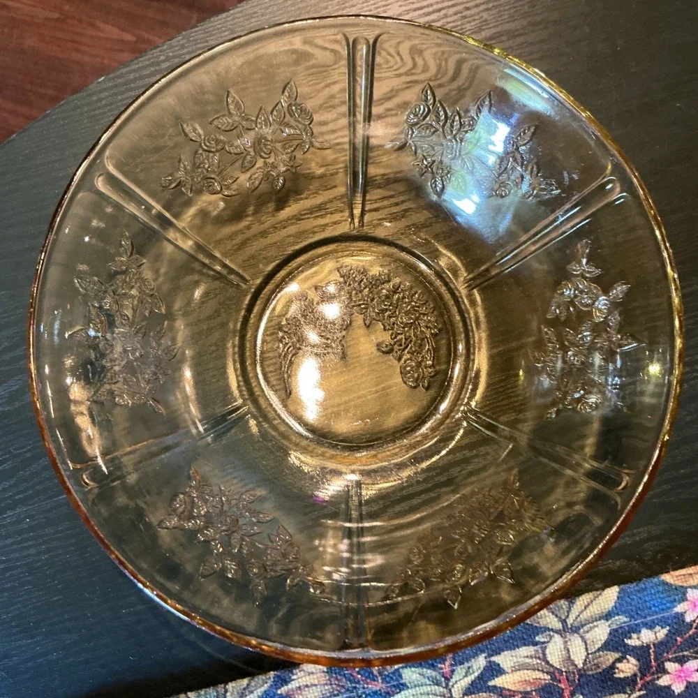 Federal Glass Sharon Cabbage Rose‎ Amber Depression Bowl 8.5 Inch Vintage